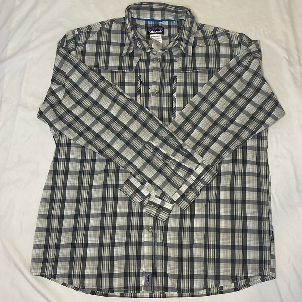Mens Patagonia Long Sleeve Sun Stretch Shirt, Dark Gray Plaid, XL